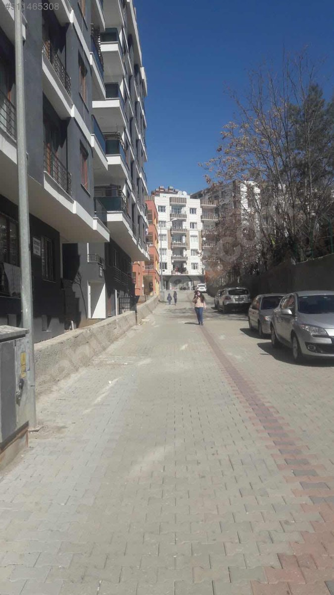 SİİRT AKSOY EMLAKTAN KOOP MAH 3+1 SATILIK 130m DAİRE Satılık Daire