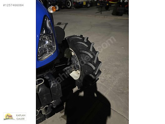 Machinery / Agricultural Machines / Tractors / New Holland / T4.80B