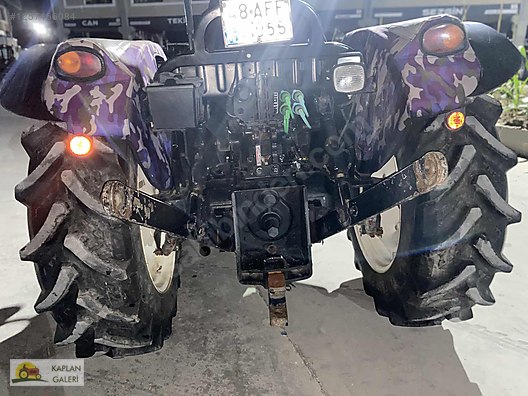 Machinery / Agricultural Machines / Tractors / New Holland / T4.80B