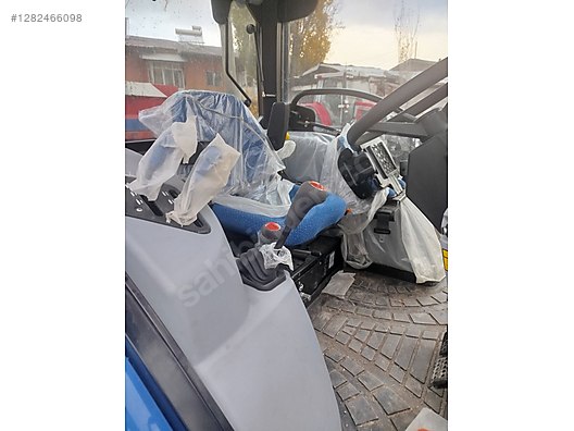 İş Makineleri & Sanayi / Tarım Makineleri / Traktör / New Holland / T4.60S