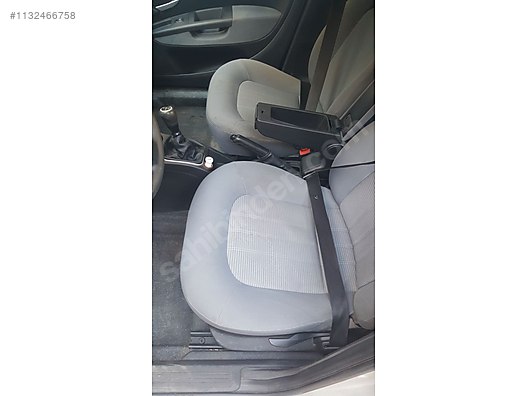 Fiat linea outlet isofix