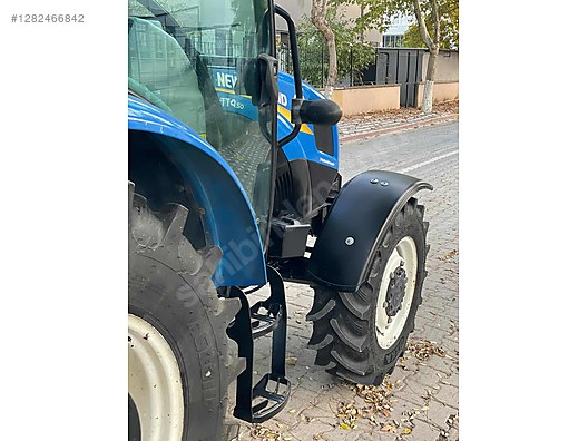 Machinery / Agricultural Machines / Tractors / New Holland / TT4.50