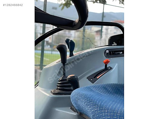 Machinery / Agricultural Machines / Tractors / New Holland / TT4.50