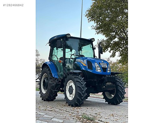 Machinery / Agricultural Machines / Tractors / New Holland / TT4.50