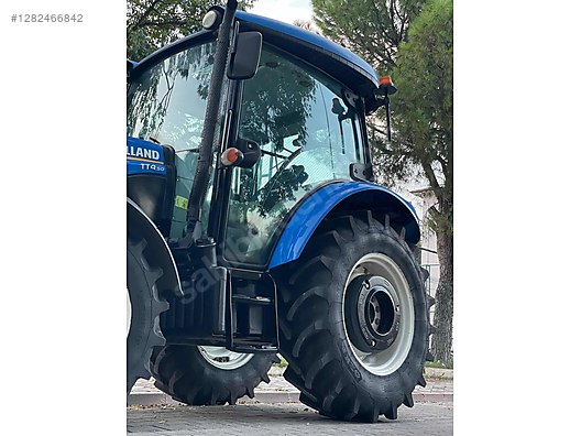 Machinery / Agricultural Machines / Tractors / New Holland / TT4.50