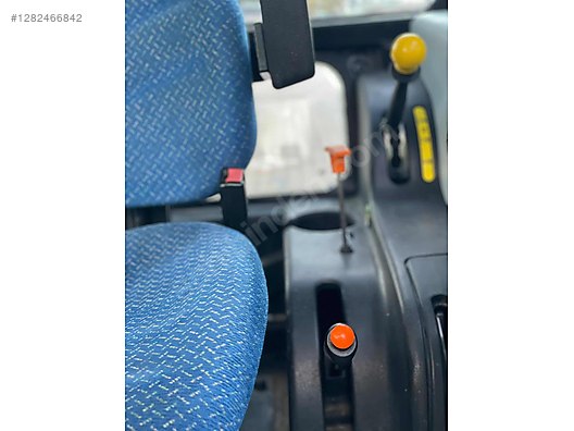 Machinery / Agricultural Machines / Tractors / New Holland / TT4.50