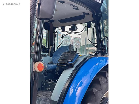 Machinery / Agricultural Machines / Tractors / New Holland / TT4.50
