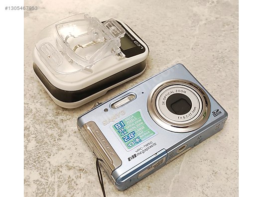 Compact / Sanyo / Xacti VPC - X1200 / Sanyo T850 Retro blue 8.1 MP