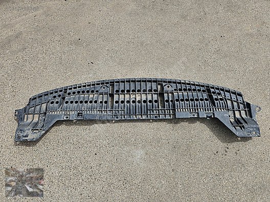 TOYOTA COROLLA 2006-13 ÖN TAMPON ALT MUHAFAZA ORJİNAL 5261812020
