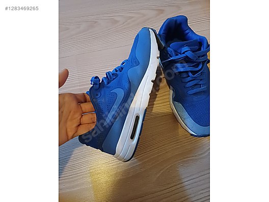 Used & Brand New Items / Clothing & Accessories / Women / Shoes / Sneakers