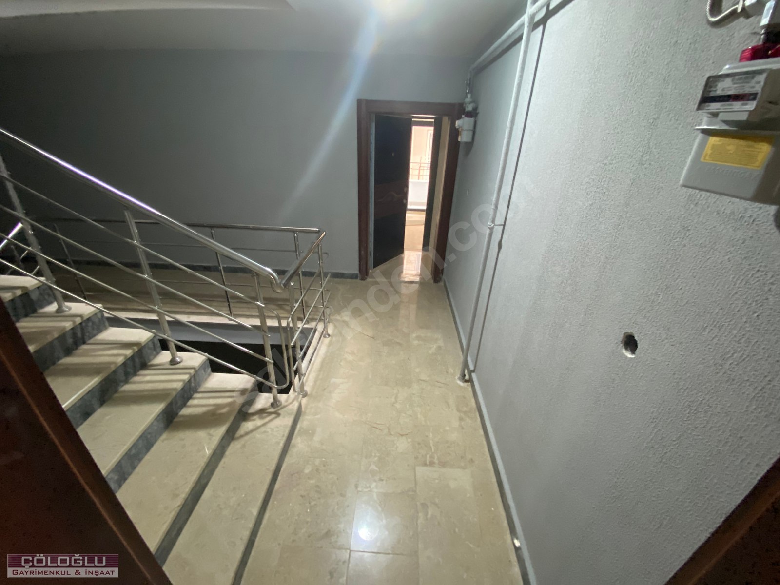 ÇÖLOĞLUNDAN PARK VADİ EVLERİ YANI SIFIR BİNADA ASANSÖRLÜ 2+1 LÜX