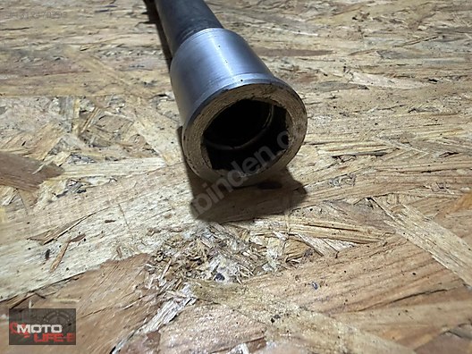 Suspension / KAWASAKI ZX6 ON TEKER MILI ORJINAL IKINCI EL URUN 05