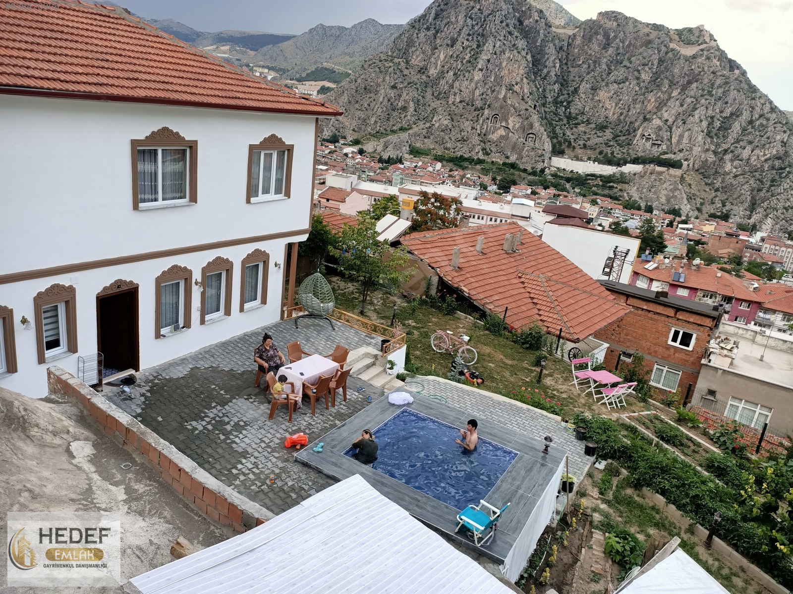 HEDEF�TEN FETHİYE MAH. ŞEHİR MANZARALI SATILIK MÜSTAKİL EV Satılık