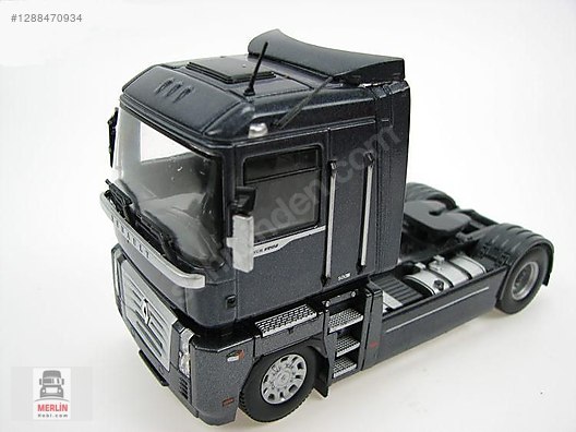 Universal Hobbies Diecast Model 1:50 Renault Çekici (TIR