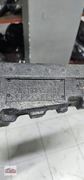 Mercedes E Tampon (Ön)