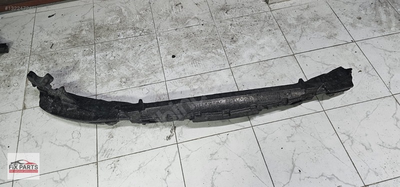Mercedes E Tampon (Ön)