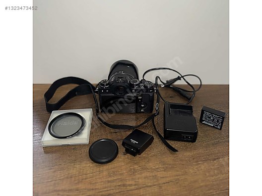 Fujifilm X-T1 2本レンズセット Mirrorless / Fujifilm / X-T1 / Fujifilm X-T1 + XF 18-135mm Lens