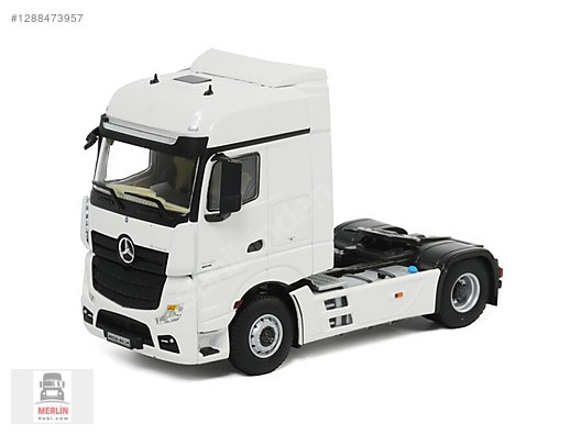 WSI Diecast Model 1:50 Mercedes - Benz Çekici (TIR) Çeşitleri