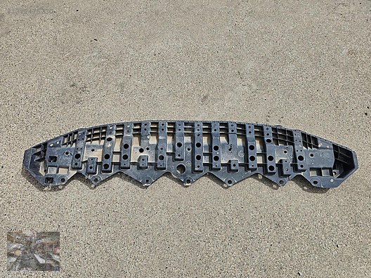 Cars & SUVs / Hatches & Bodywork / TOYOTA YARİS ÖN TAMPON ALT