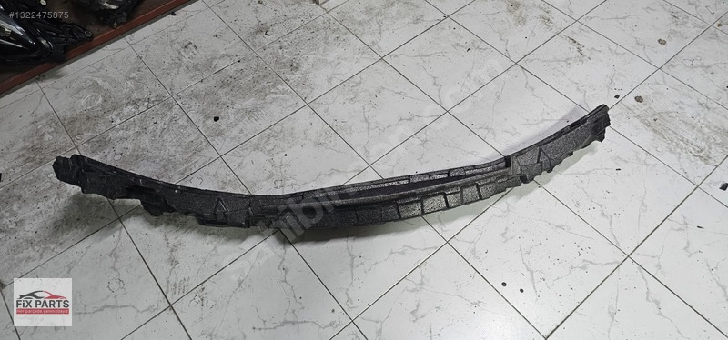 Mercedes E Tampon (Ön)