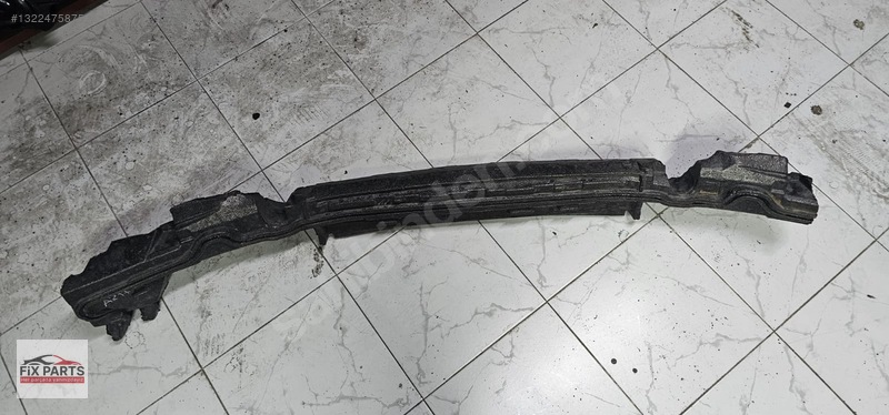 Mercedes E Tampon (Ön)