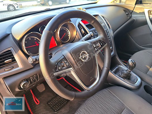 Opel Astra 1.3 CDTI Edition - 2013