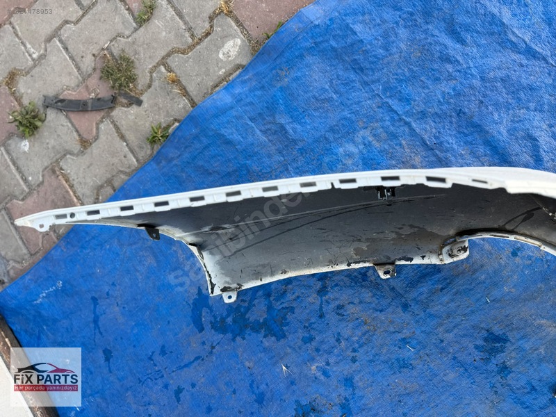 Mercedes E Tampon (Arka)