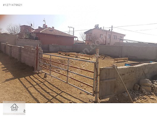 KIZILCA KÖYÜNDE ETRAFI DUVAR ÇEVRİLİ 3+1 EVLİ SATILIK ÇİFTLİK. #1271479621