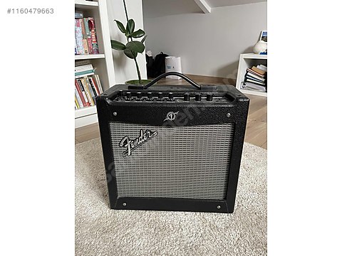 Fender mustang clearance 1 v2 70w