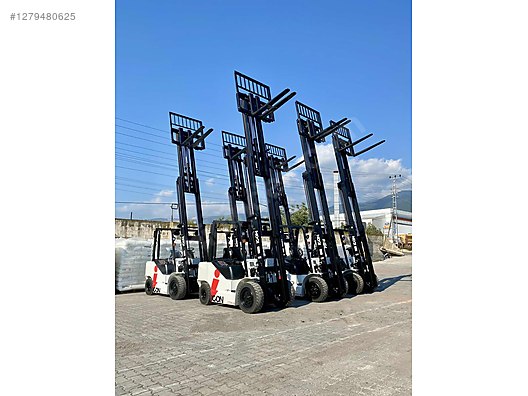 Machinery / Industrial / Carrying & Stacking Equipment / Forklifts / For Sale / Ceylift