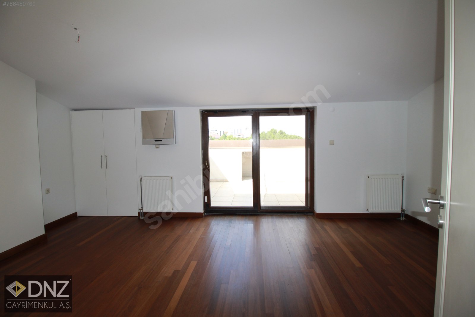 Emlak Ofisinden 6+2, 450 m² Kiralık Villa 15.000 TL�ye