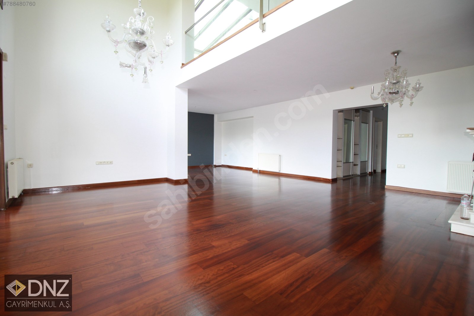 Emlak Ofisinden 6+2, 450 m² Kiralık Villa 15.000 TL�ye