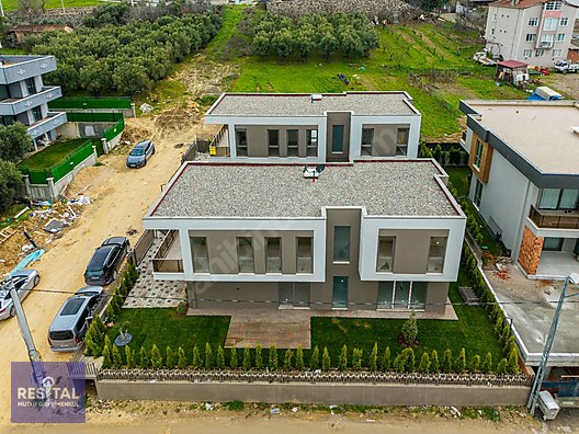 RS MUTLU KAYAPA DA MÜSTAKİL 4,5+1 GENİŞ BAHÇELİ SIFIR LÜKS VİLLA