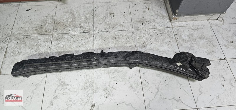 Mercedes E Tampon (Ön)