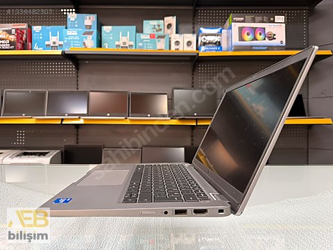 Dell / Dell Latitude E5570 Intel i7-6600U 8 Ram 500 SSD 15.6