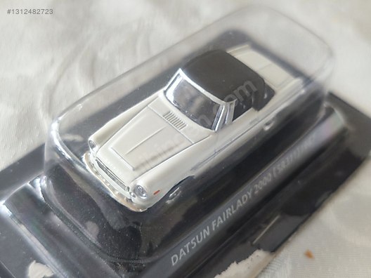Kyosho Diecast Model 1:64 Nissan Araba - 1312482723