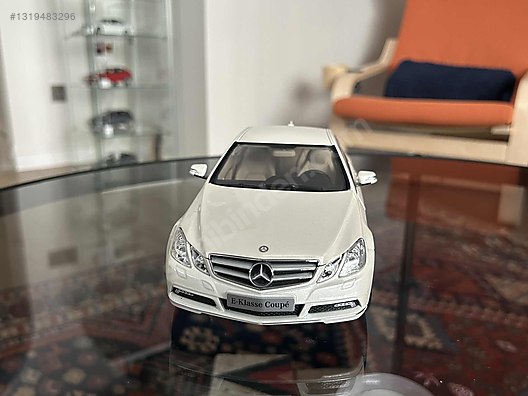 Norev Diecast Model 1:18 Mercedes Benz Araba - 1319483296