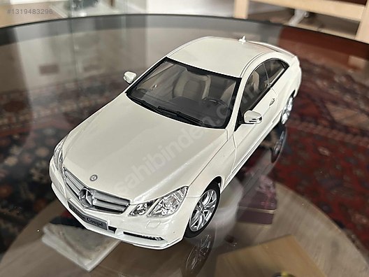 Norev Diecast Model 1:18 Mercedes Benz Araba - 1319483296