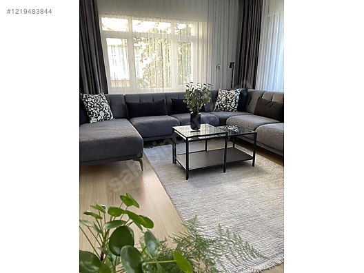 Used & Brand New Items / Home Decor / Furniture / Dining Room / Tables