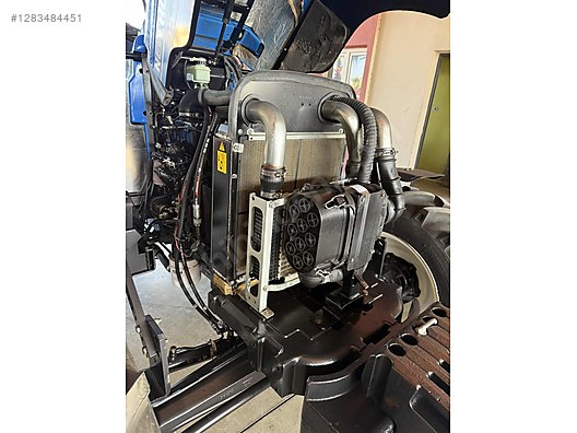 Machinery / Agricultural Machines / Tractors / New Holland / TD65D