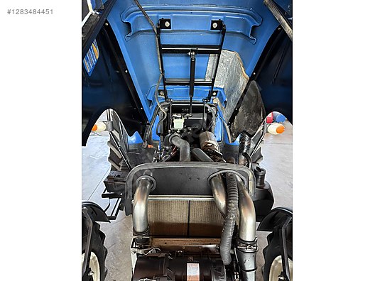 Machinery / Agricultural Machines / Tractors / New Holland / TD65D