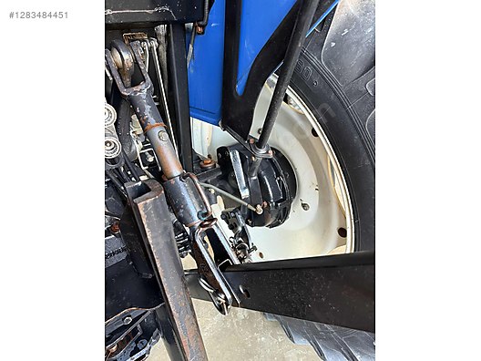 Machinery / Agricultural Machines / Tractors / New Holland / TD65D