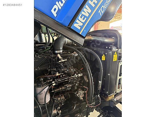 Machinery / Agricultural Machines / Tractors / New Holland / TD65D