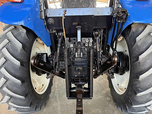 Machinery / Agricultural Machines / Tractors / New Holland / TD65D