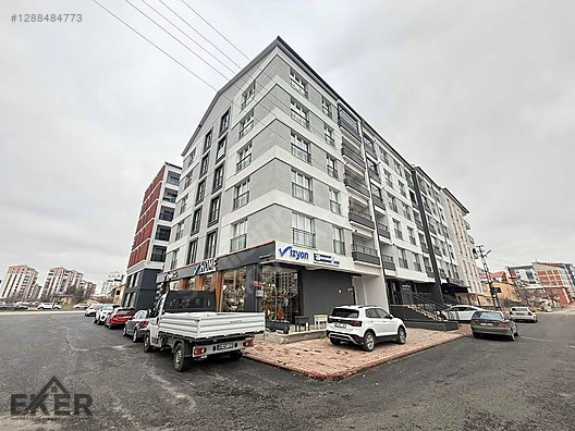 BAĞDAT CADDESİNDE SATILIK 2+1 DAİRE