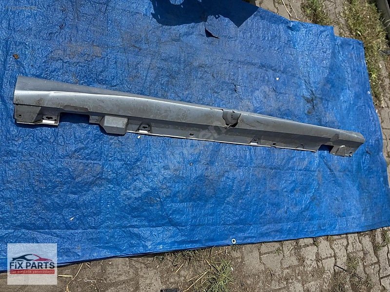 Mercedes C Marşpiyel Sacı