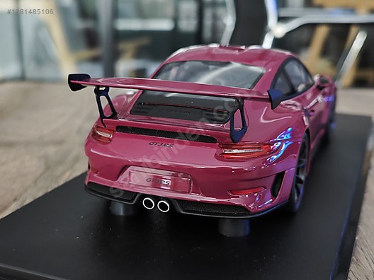 GT Spirit Diecast Model 1:18 Porsche Araba - 1281485106