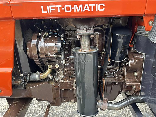 Machinery / Agricultural Machines / Tractors / New Holland / 54C