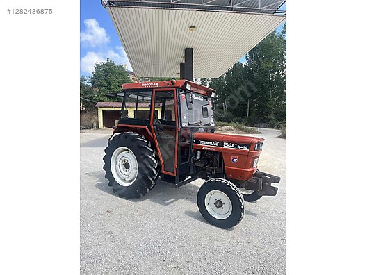 Machinery / Agricultural Machines / Tractors / New Holland / 54C