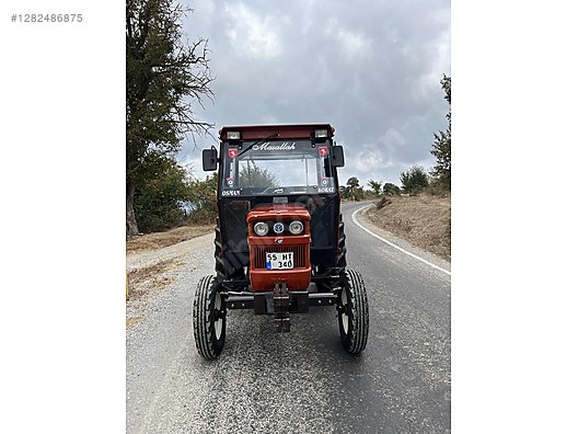 Machinery / Agricultural Machines / Tractors / New Holland / 54C